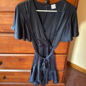 Selfie Leslie navy dress